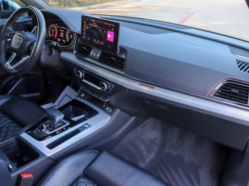 Used 2021 Audi SQ5 Premium Plus w/ Premium Plus Package image 23