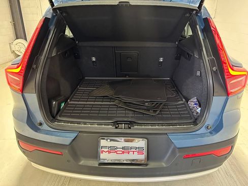 Used 2024 Volvo XC40 B5 Plus w/ Protection Package Premier AWD/4WD image 23