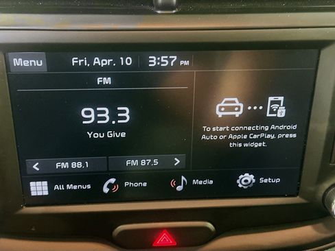 Used 2025 Kia Soul LX w/ LX Technology Package FWD image 21