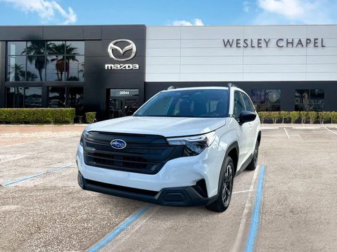 Used 2025 Subaru Forester AWD/4WD image 1