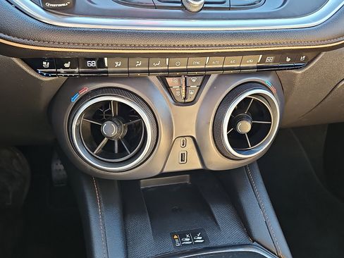 Used 2019 Chevrolet Blazer Premier w/ Sun and Wheels Package image 16