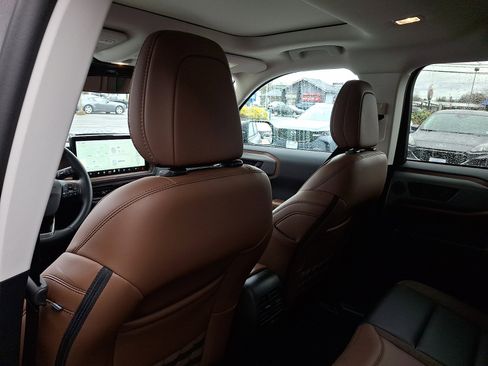 Used 2025 Ford Bronco Sport Outer Banks w/ Outer Banks Tech Package+ image 12