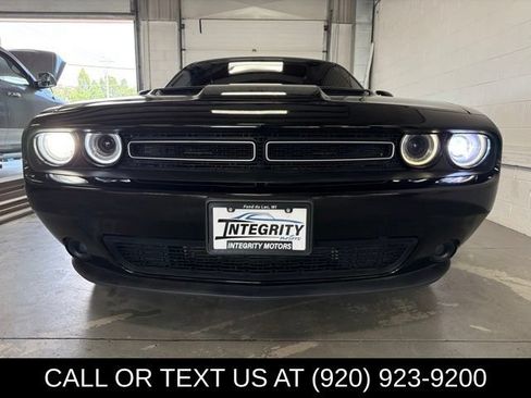 Used 2015 Dodge Challenger SXT w/ Super Sport Group (SS/T) RWD image 2