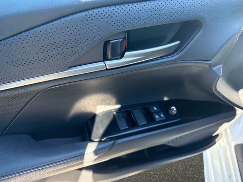 Used 2025 Toyota Camry XSE image 15