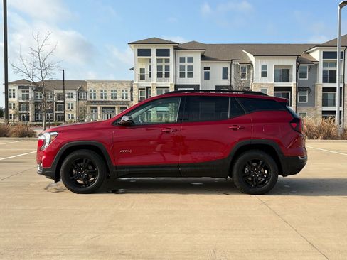 Used 2023 GMC Terrain AT4 image 4