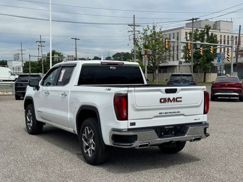 Used 2022 GMC Sierra 1500 SLT w/ SLT Convenience Package AWD/4WD image 4
