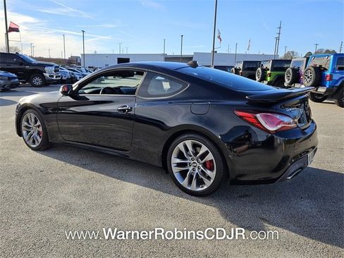 Used 2015 Hyundai Genesis 3.8 image 6