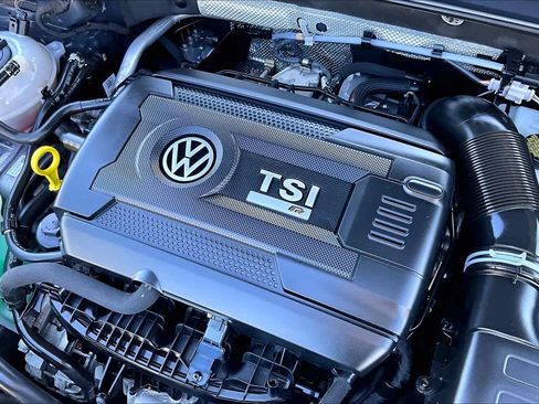 Used 2016 Volkswagen Golf R 4-Door AWD/4WD image 30