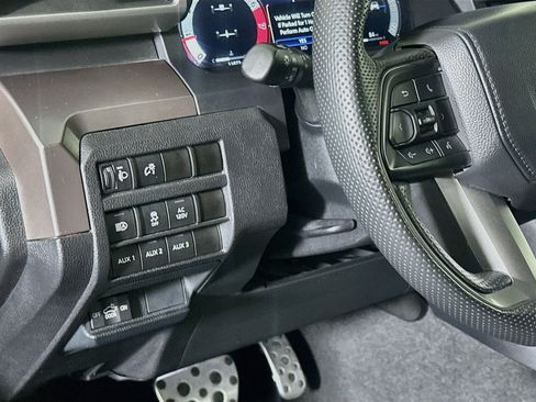 Used 2024 Toyota Tacoma TRD Sport AWD/4WD image 17