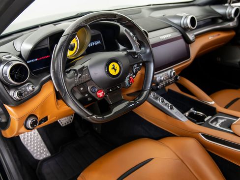 Certified 2018 Ferrari GTC4Lusso AWD/4WD image 4