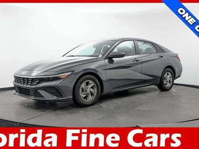 Used 2024 Hyundai Elantra SE