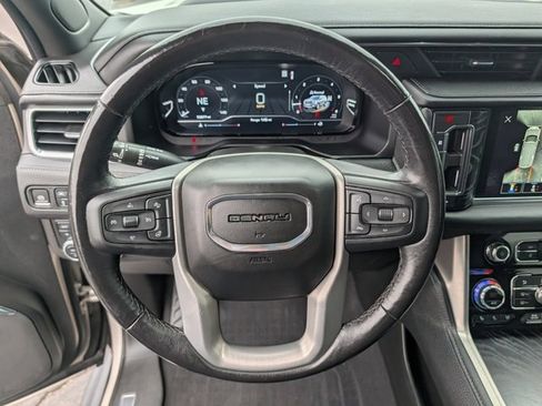 Used 2022 GMC Yukon XL Denali w/ Denali Ultimate Package image 12