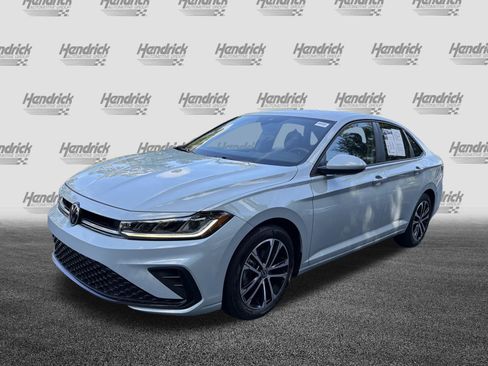 Used 2026 Volkswagen Jetta Sport FWD image 5