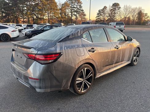 Used 2023 Nissan Sentra SR w/ SR Premium Package image 8