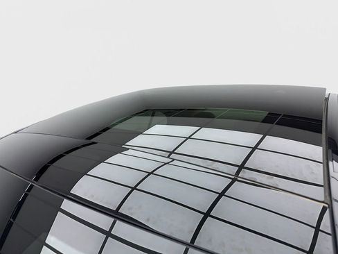 Used 2025 Mercedes-Benz E 350 Sedan image 12