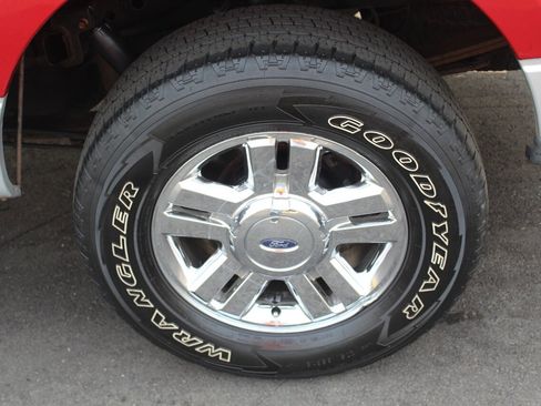 Used 2010 Ford F150 XLT image 24