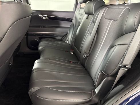 Certified 2025 Genesis GV80 2.5T Standard AWD/4WD image 15