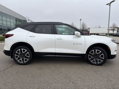 Used 2024 Chevrolet Blazer RS w/ Driver Confidence II Package image 8