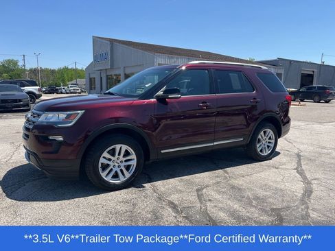 Used 2018 Ford Explorer XLT w/ Equipment Group 202A AWD/4WD image 3