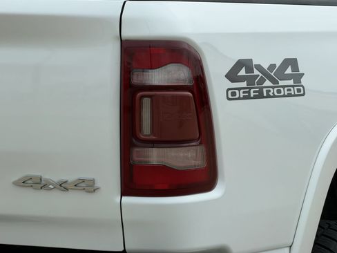 Used 2019 RAM 1500 Limited AWD/4WD image 14