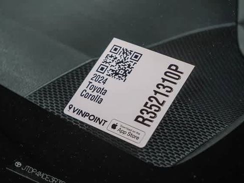 Certified 2024 Toyota Corolla SE image 30