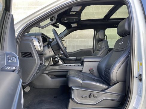 Used 2025 Ford F350 Platinum image 22