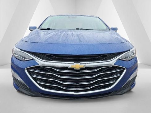 Used 2023 Chevrolet Malibu LT FWD image 2