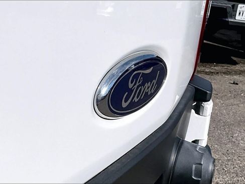 Used 2022 Ford E-Transit Medium Roof RWD image 30