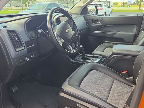 Used 2017 Chevrolet Colorado Z71 AWD/4WD image 11