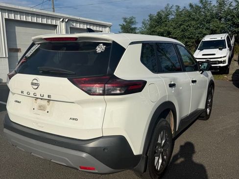 Used 2023 Nissan Rogue S AWD/4WD image 6