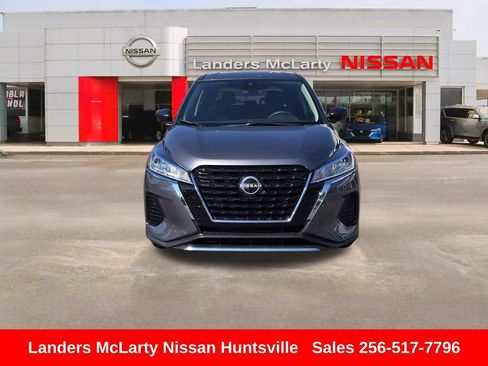 Used 2025 Nissan Kicks Play S FWD image 11