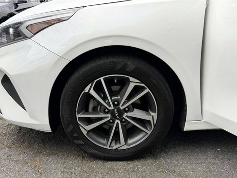 Used 2023 Kia Forte LXS FWD image 6