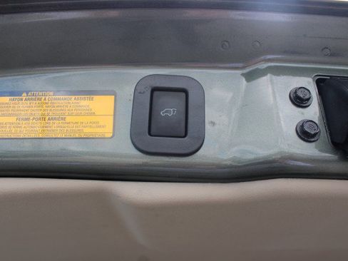 Used 2013 Toyota Venza XLE FWD image 11