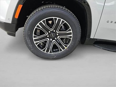 New 2026 Jeep Grand Wagoneer 2WD image 10