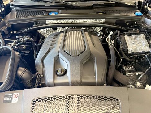 New 2026 Porsche Macan AWD/4WD image 32