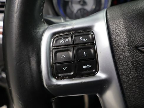 Used 2013 Chrysler 300 RWD image 35