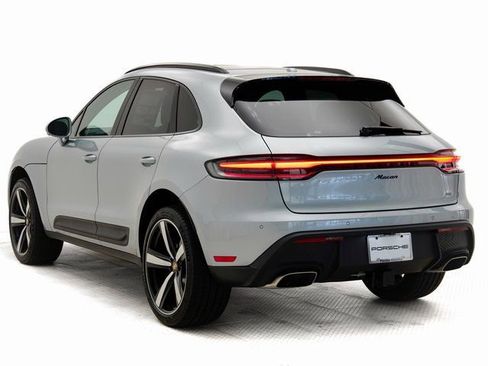Certified 2025 Porsche Macan image 3