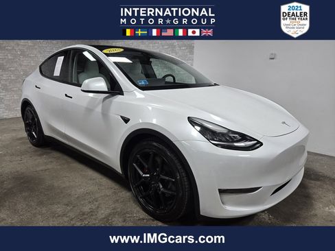 Used 2023 Tesla Model Y Long Range image 1