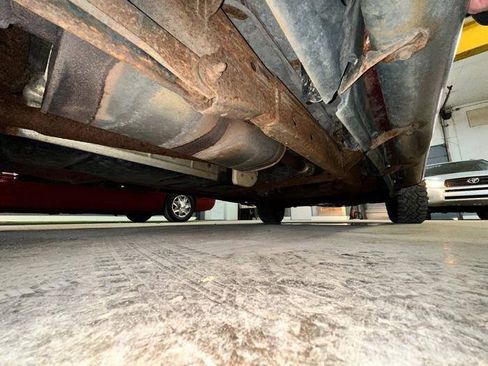 Used 2007 Chevrolet Suburban LT w/ LT Preferred Equipment Group AWD/4WD image 16
