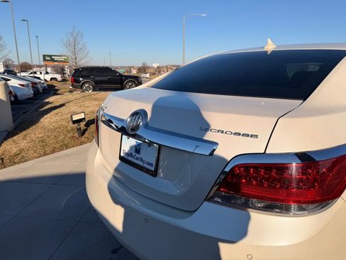 Used 2013 Buick LaCrosse Leather w/ Entertainment Package image 32