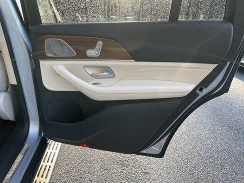 Certified 2023 Mercedes-Benz GLS 450 4MATIC image 45