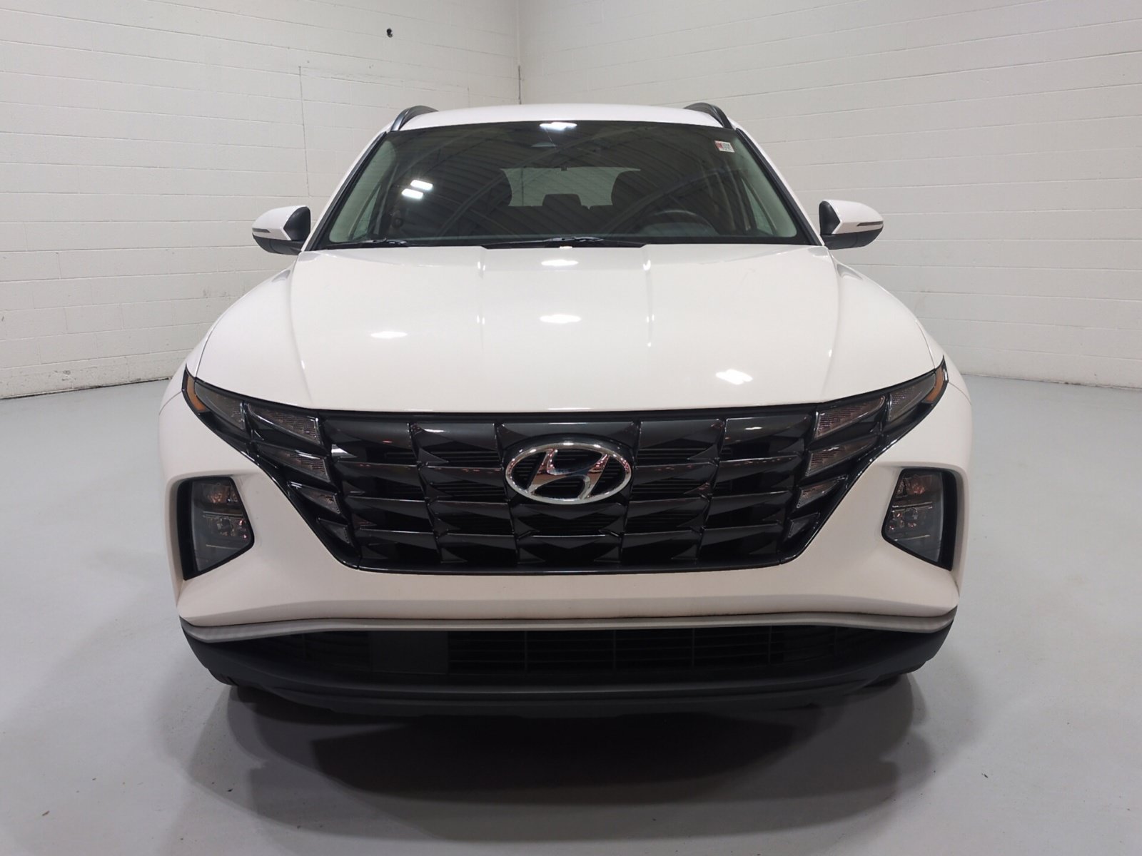 Certified 2023 Hyundai Tucson SEL w/ Winter Package AWD/4WD image 8