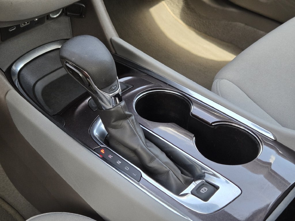 Used 2024 Chevrolet Malibu LT FWD image 10