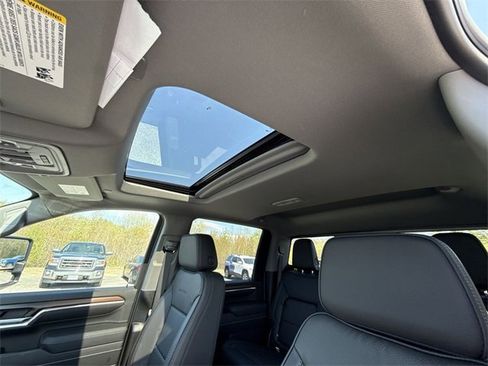 New 2025 GMC Sierra 3500 Denali image 19