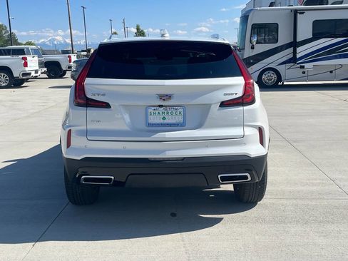 Used 2024 Cadillac XT4 Premium Luxury image 4