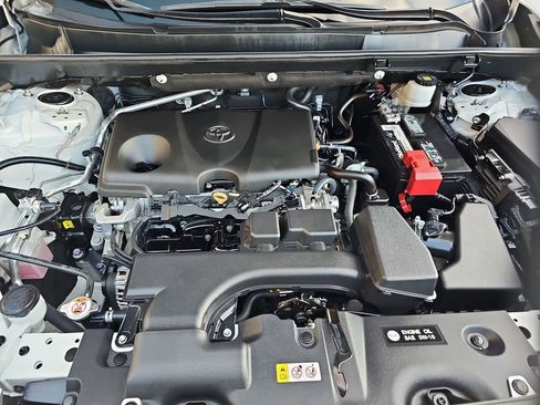 Certified 2022 Toyota RAV4 LE FWD image 21
