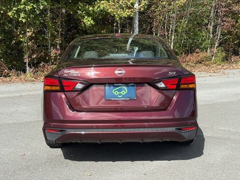Used 2024 Nissan Altima 2.5 SV image 6