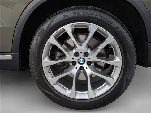Used 2024 BMW X5 xDrive40i w/ Premium Package image 25