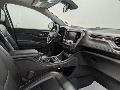 Used 2023 GMC Acadia AT4 w/ Technology Package image 18