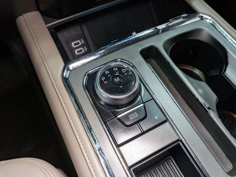 Used 2018 Ford Expedition Max XLT w/ Equipment Group 202A image 25